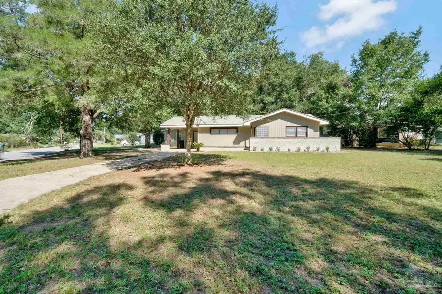 6480 Cypress St, Milton, FL 32570 - #2