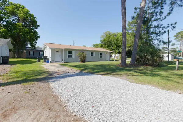 2121 Eliasberg Ave, Pensacola, FL 32507