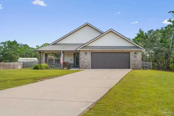 2949 Sherwood Dr, Navarre, FL 32566