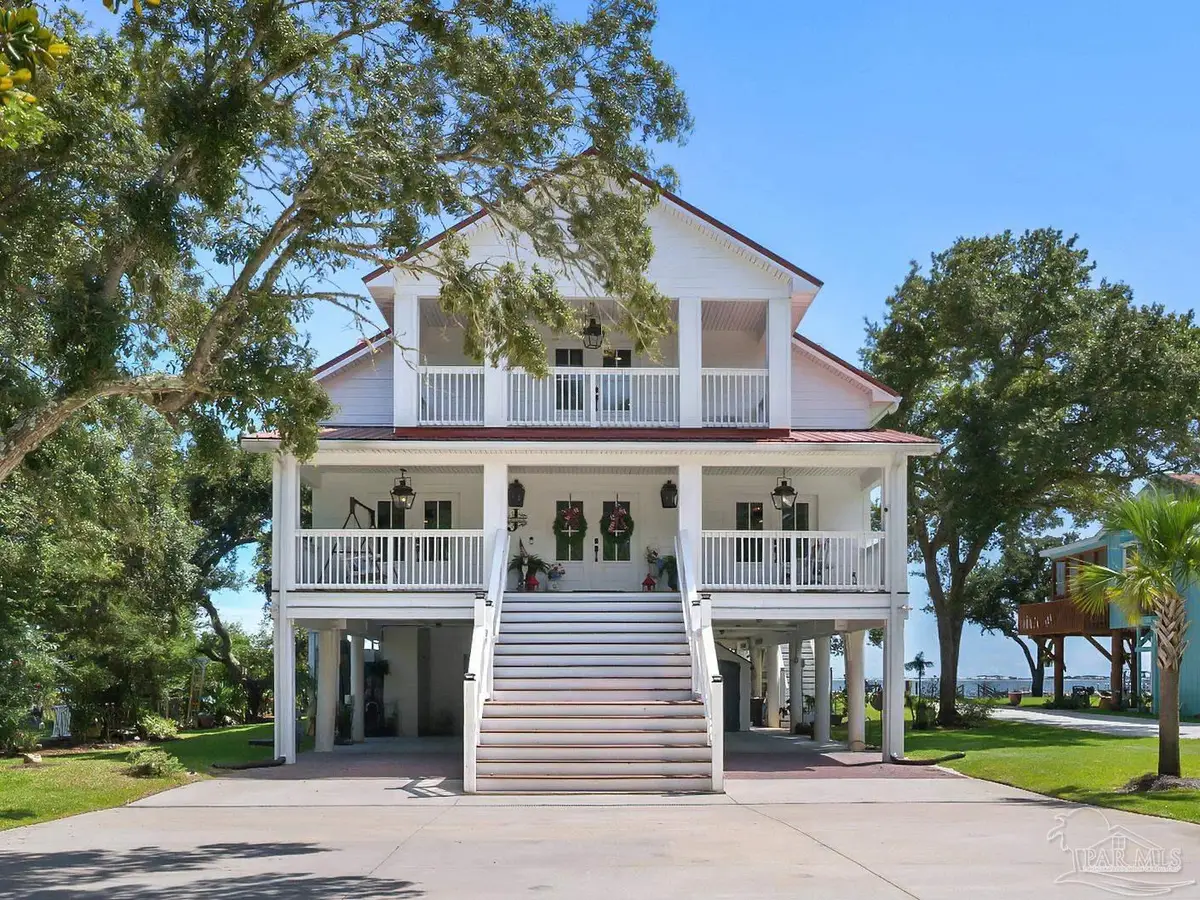 5485 Soundside Dr, Gulf Breeze, FL 32563 - #1
