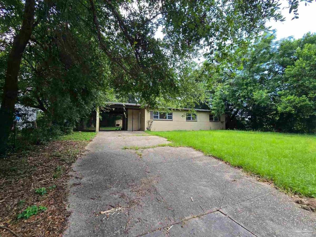 102 Emerald Ave, Pensacola, FL 32505 - #1
