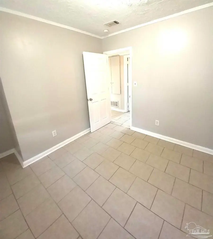 9 Besma Dr, Pensacola, FL 32506 - #2