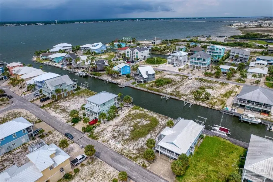 1422 Homeport Dr, Navarre Beach, FL 32566 - #2