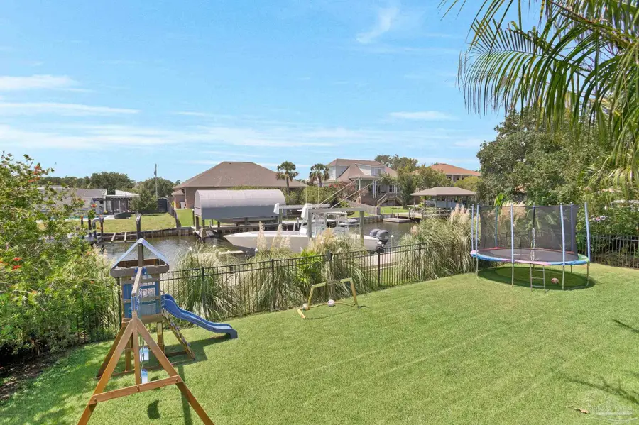 933 Coronado Dr, Gulf Breeze, FL 32563 - #3