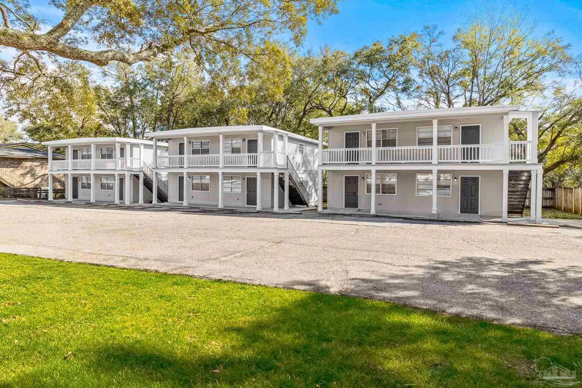 6631 Magnolia St, Milton, FL 32570 - #1