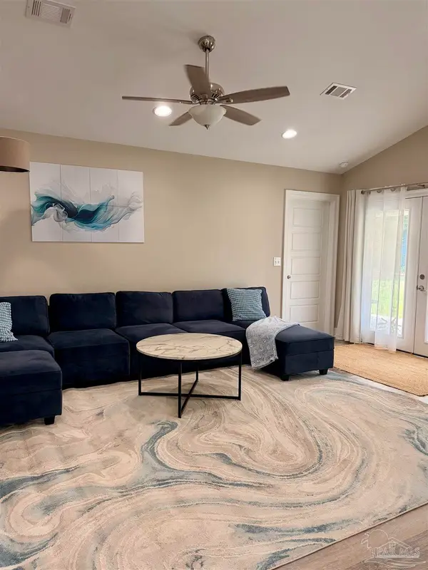 10425 Tanton Rd, Pensacola, FL 32506