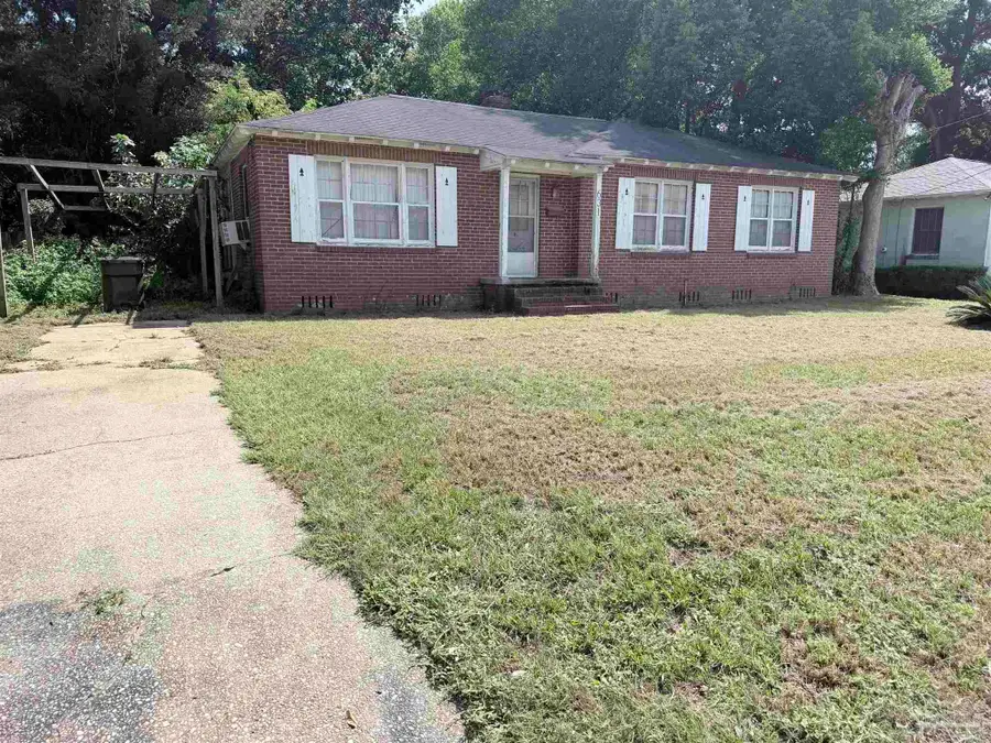631 W Hernandez St, Pensacola, FL 32501 - #2