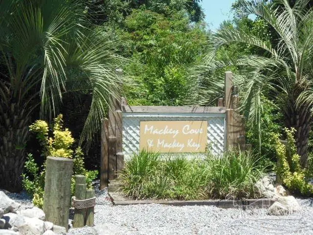 3650 Mackey Cove Dr, Pensacola, FL 32514 - #1