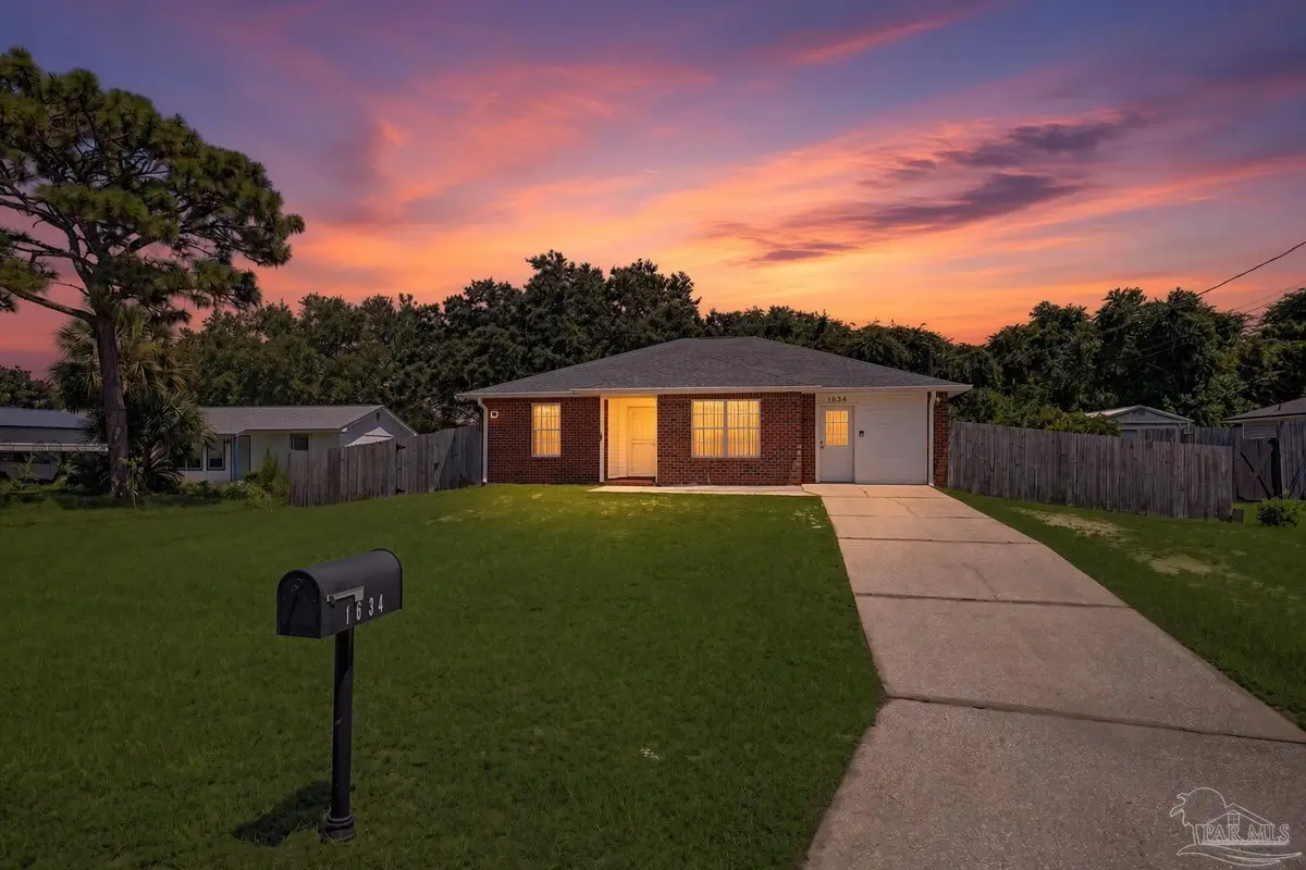 1634 Brookwood Cir, Gulf Breeze, FL 32563 - #1