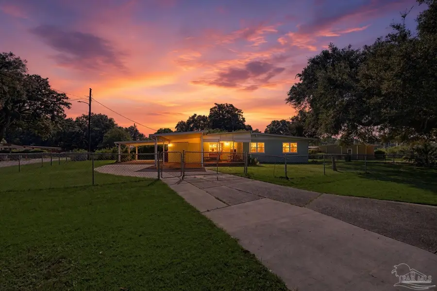 602 Edgecliff Dr, Pensacola, FL 32506 - #2