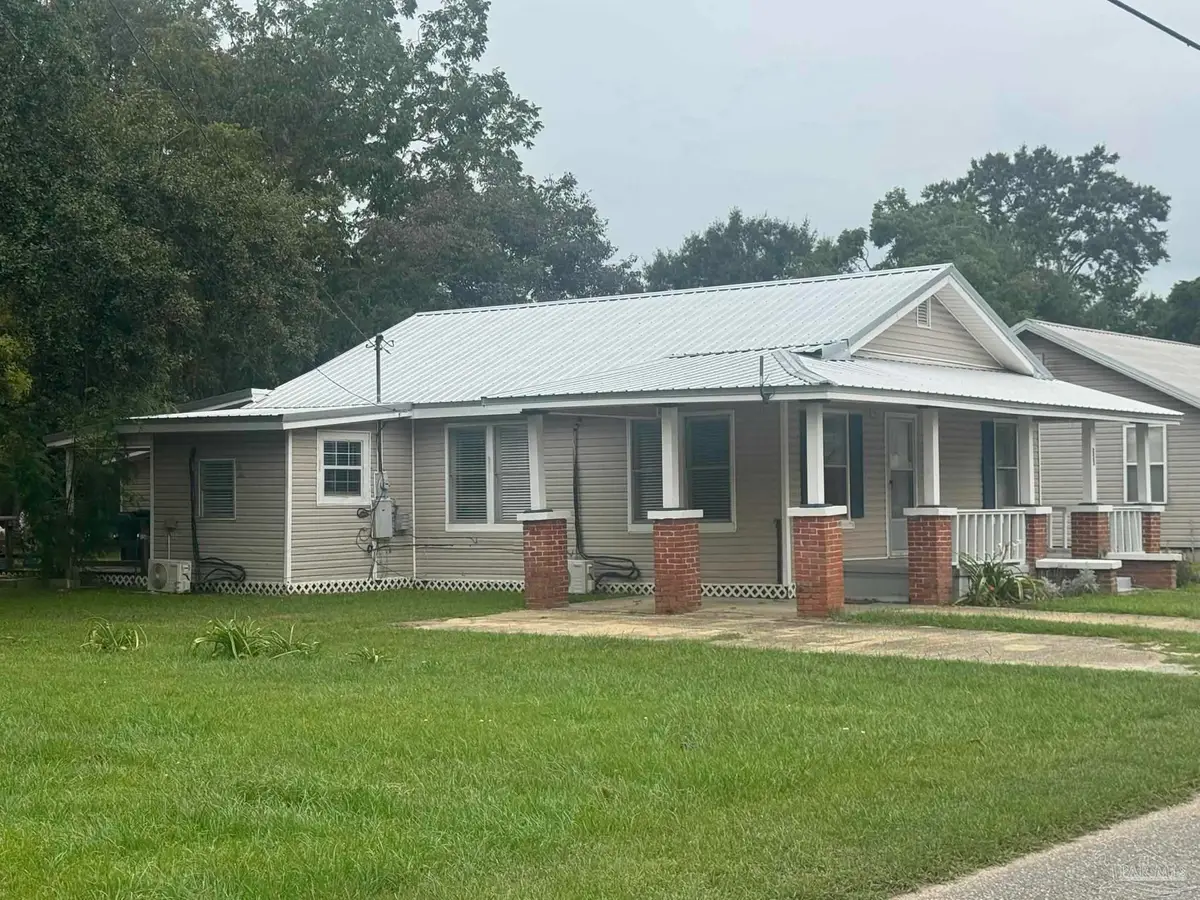 233 Wilson Ave, Atmore, AL 36502 - #1