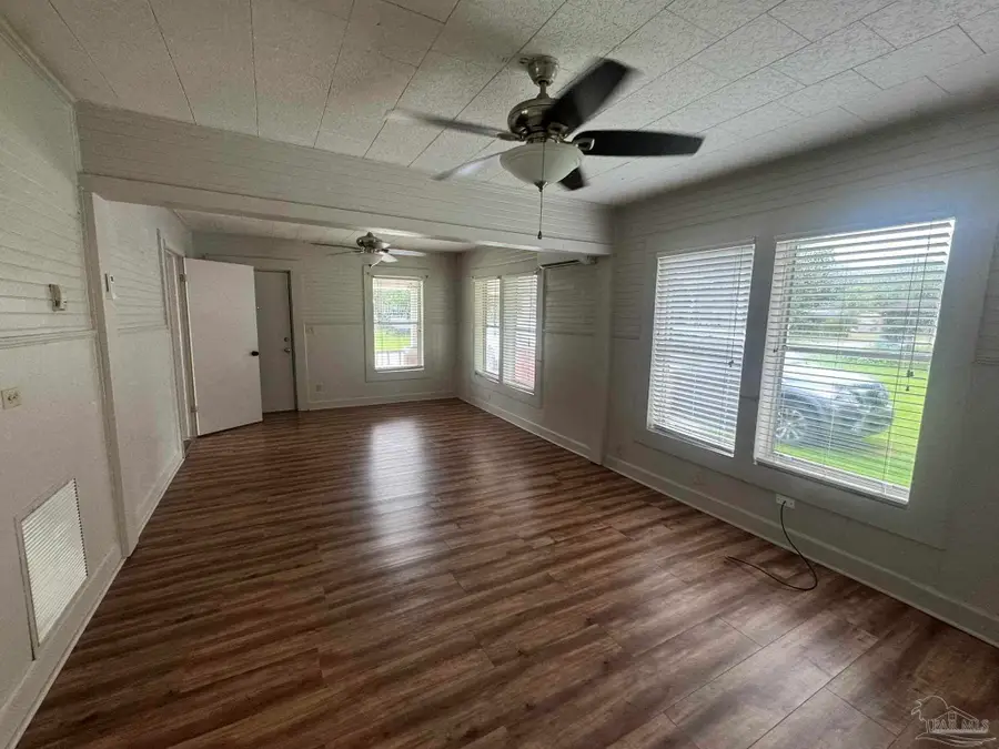 233 Wilson Ave, Atmore, AL 36502 - #3