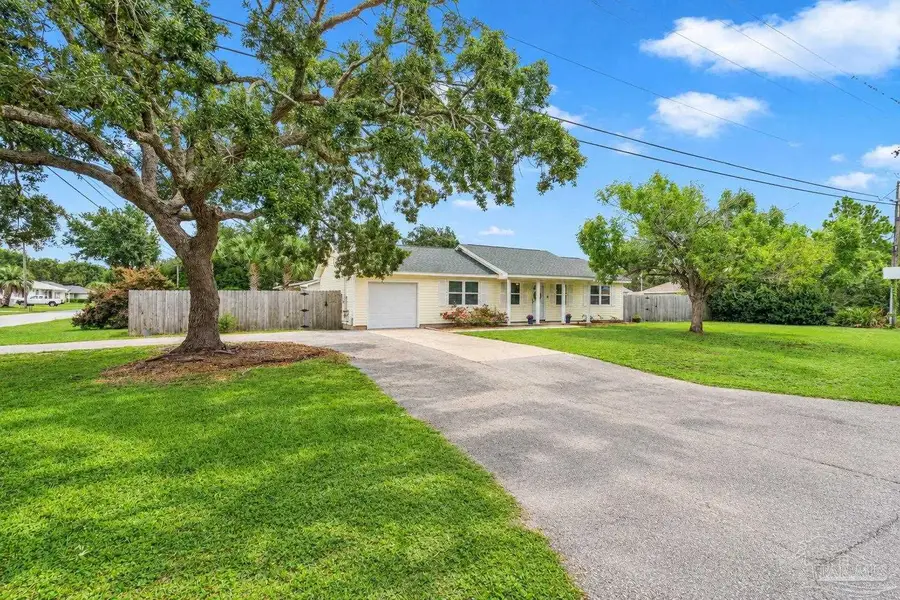 1462 Central Pkwy, Gulf Breeze, FL 32563 - #2