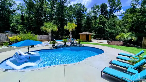 3056 Mountain Laurel Tr, Cantonment, FL 32533