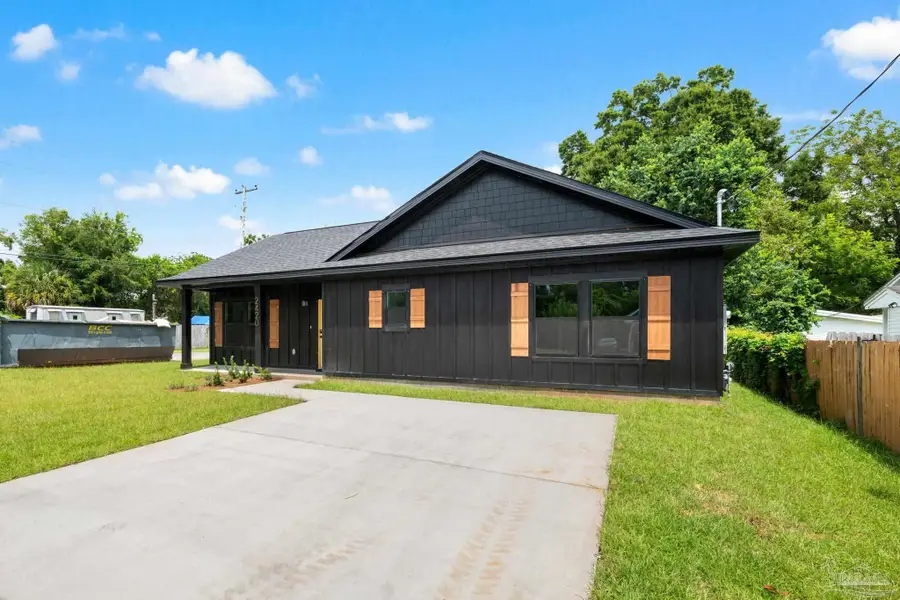2420 W Blount St, Pensacola, FL 32505 - #2