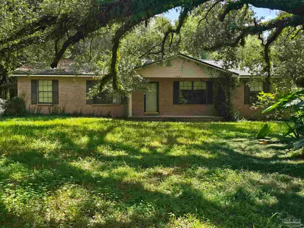 2841 Mandeville Ln, Pensacola, FL 32526