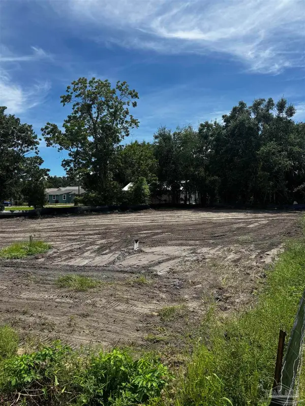 1109 W Intendencia St #A, Pensacola, FL 32502