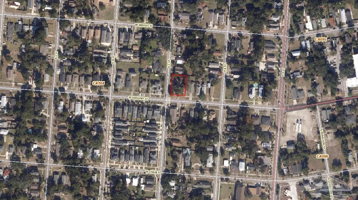 816 W Gregory St, Pensacola, FL 32502 - #1