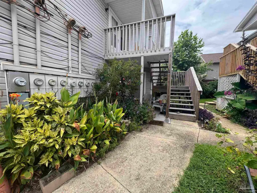 1301 Redwood Ln #D, Gulf Breeze, FL 32563 - #2