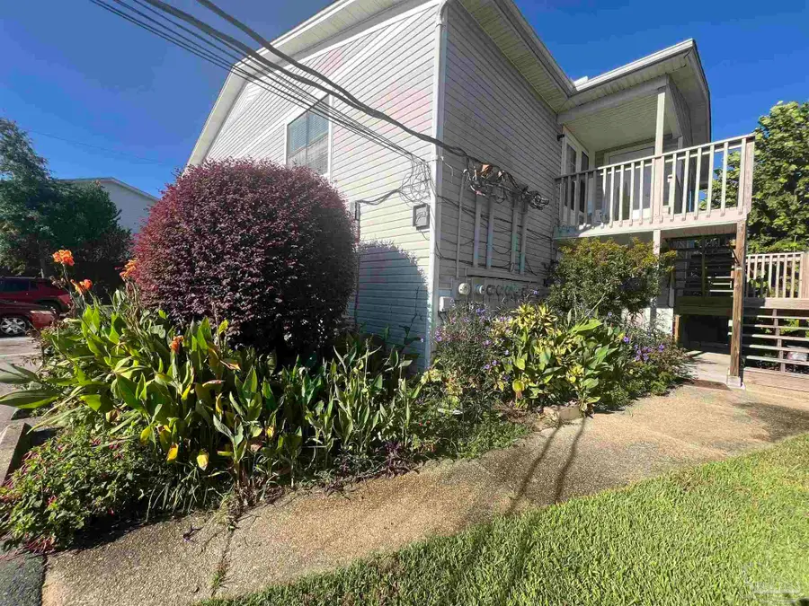 1301 Redwood Ln #D, Gulf Breeze, FL 32563 - #3