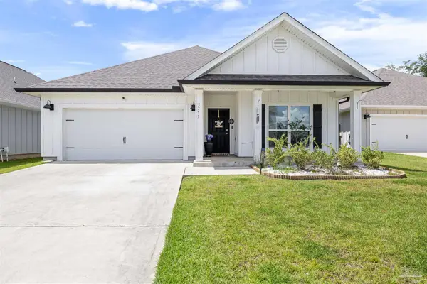 5757 Danbury Blvd, Pace, FL 32571