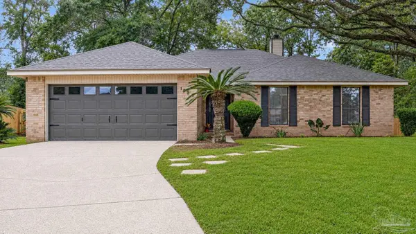 1629 Colwyn Dr, Cantonment, FL 32533