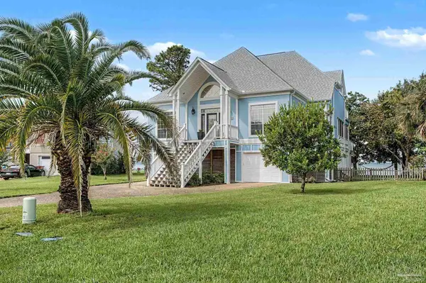 4504 Bayside Dr, Milton, FL 32583