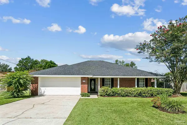 736 Cricket Cir, Cantonment, FL 32533