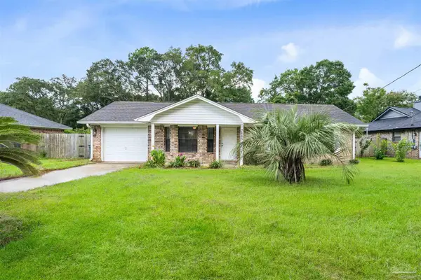 7663 Old Hickory Dr, Pensacola, FL 32507