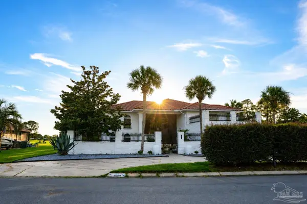 5089 Shoshone Dr, Pensacola, FL 32507