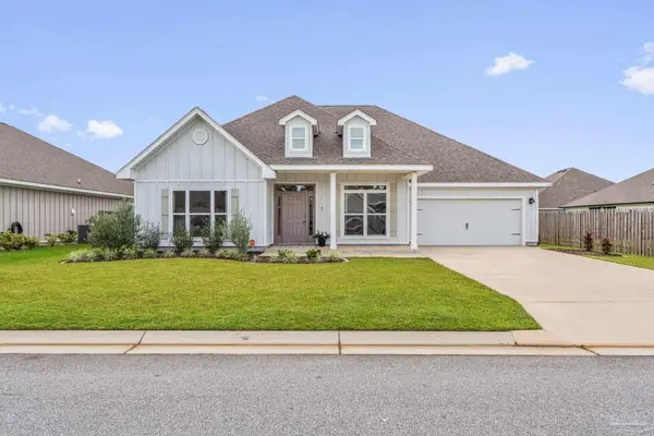 6320 Jenks Dr, Gulf Breeze, FL 32563