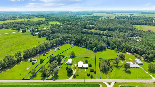 5587 Pine Forest Rd, Mcdavid, FL 32568