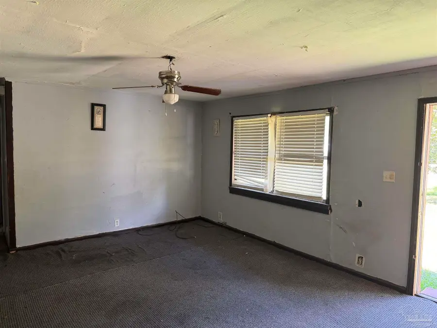 728 Johnson St, Atmore, AL 36502 - #2