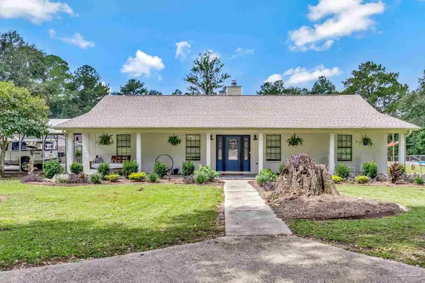 1913 Filly Rd, Cantonment, FL 32533