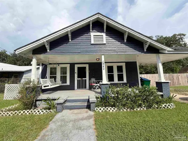 842 Titi St, Flomaton, AL 36441