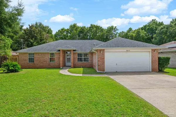 6655 Ridge Crest Dr, Milton, FL 32570