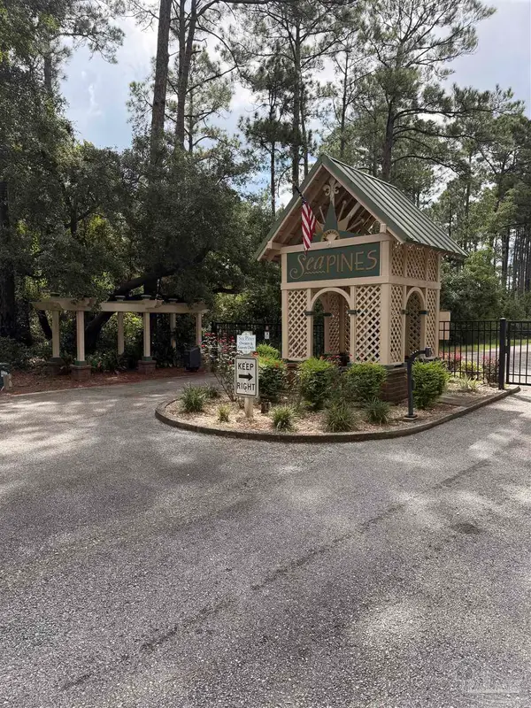 6337 Oyster Bay Ct, Milton, FL 32571