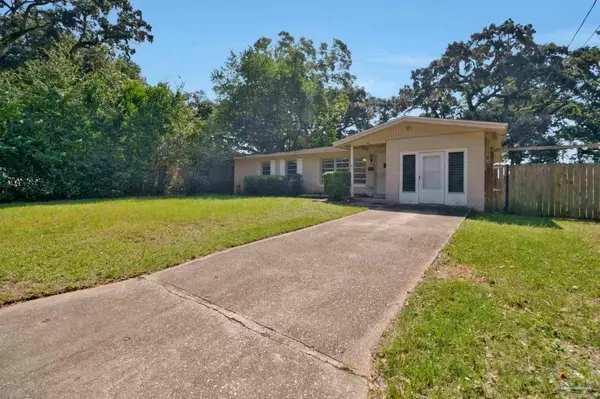 911 Springbrook Ave, Pensacola, FL 32505