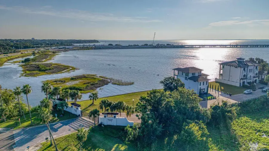 4 Wharf Ave, Pensacola, FL 32502 - #3