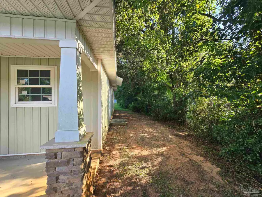 2617 W Leonard St, Pensacola, FL 32505 - #3