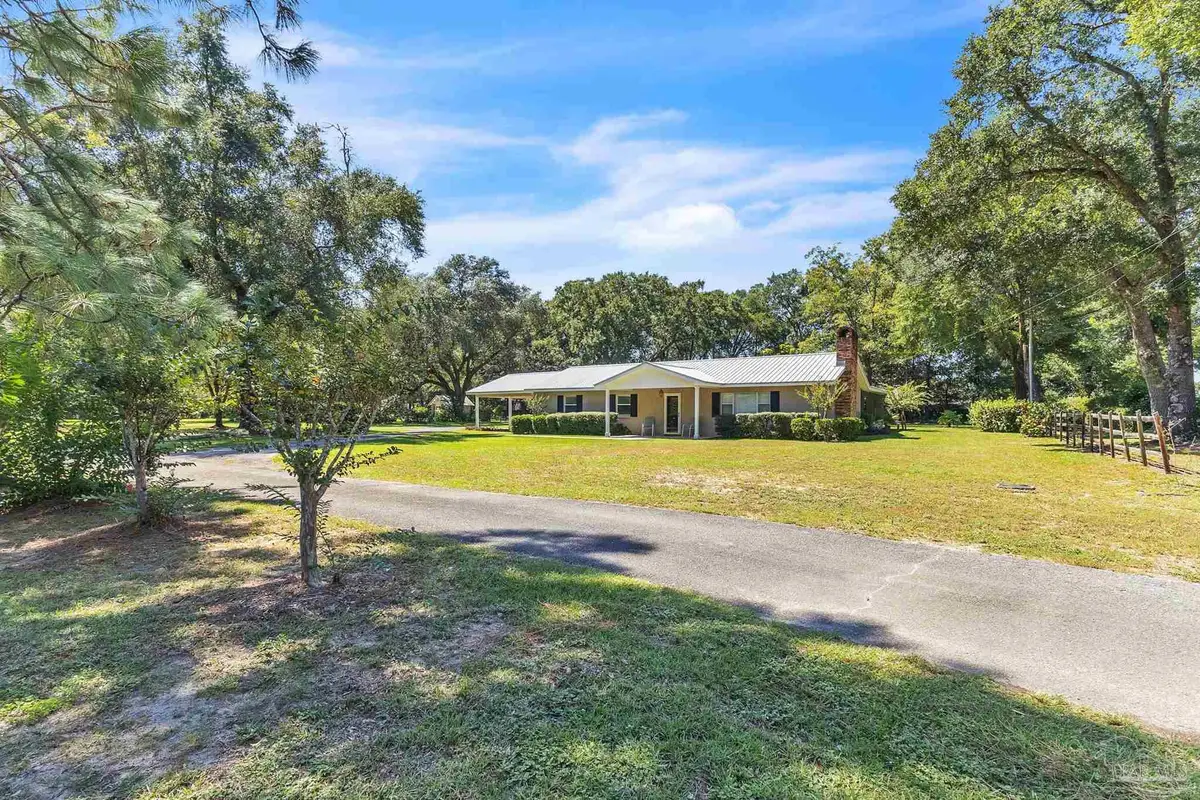 6157 Young Ln, Milton, FL 32570 - #1