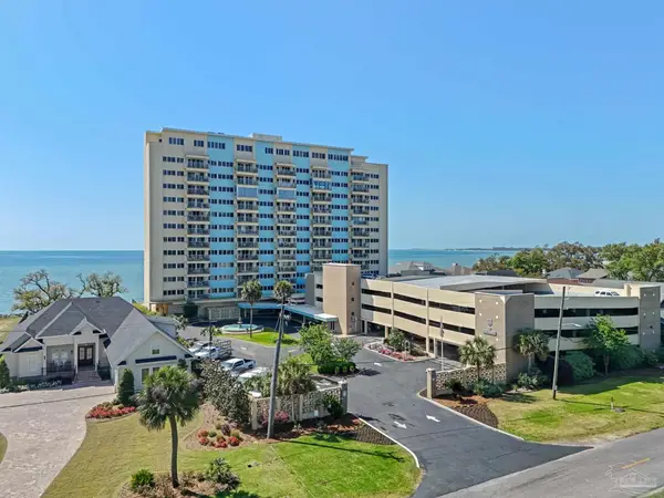 825 Bayshore Dr #605, Pensacola, FL 32507