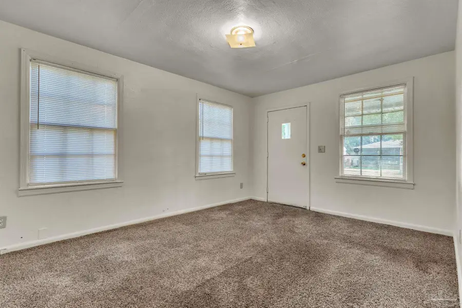 33 Kennington Dr, Pensacola, FL 32507 - #3