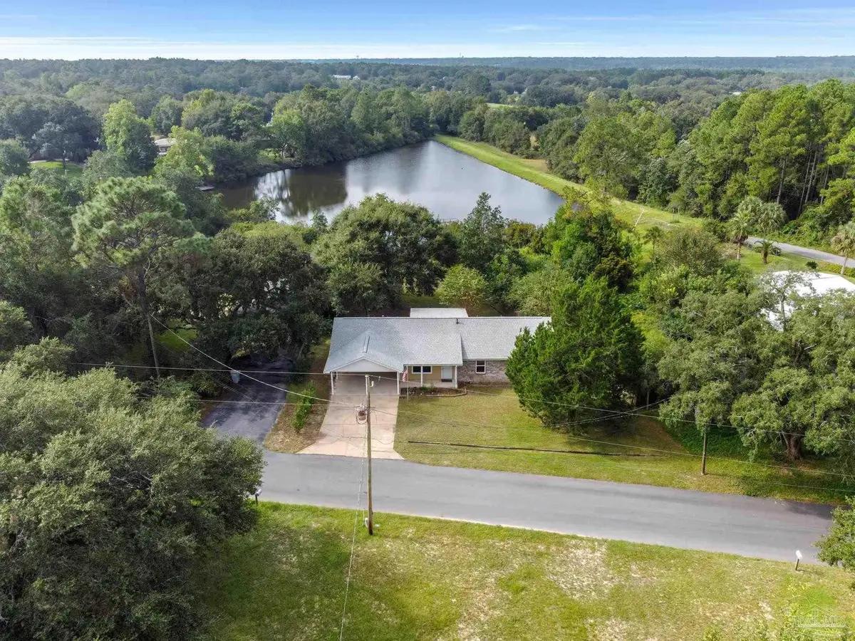 5409 Pond View Dr, Milton, FL 32570 - #1