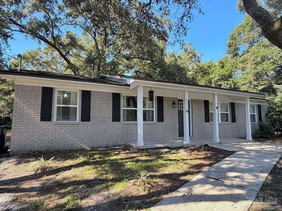 8240 Sedgefield Dr, Pensacola, FL 32507 - #2