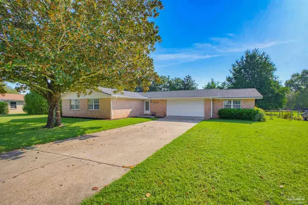 2216 Zane Grey Ln, Pensacola, FL 32534