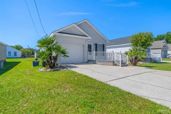 5323 Yellow Bluff Rd, Pensacola, FL 32507