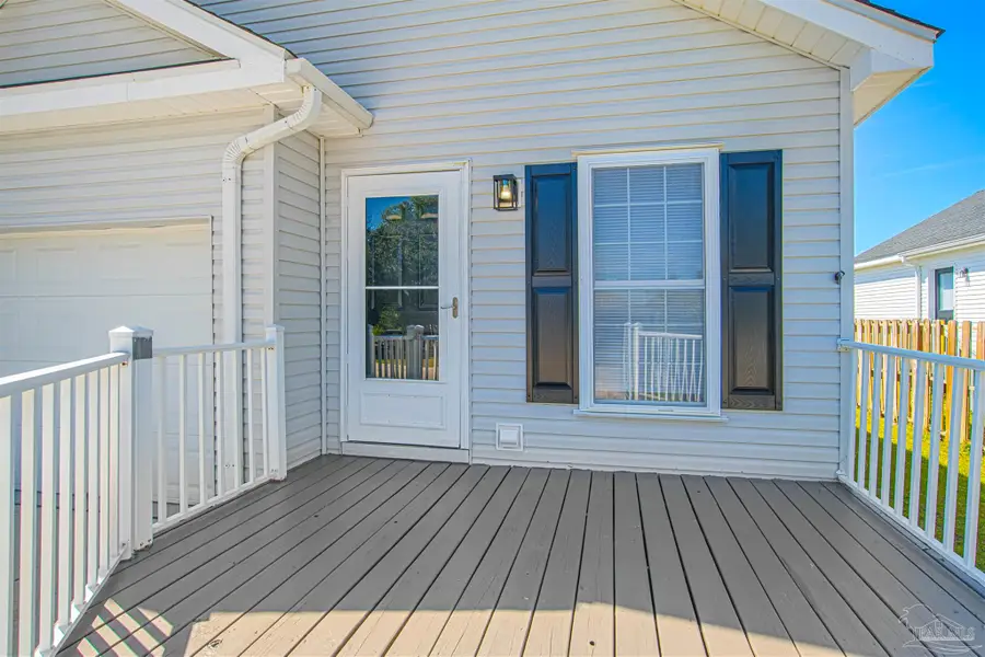 5323 Yellow Bluff Rd, Pensacola, FL 32507 - #2