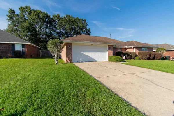 2104 Jarrod Dr, Cantonment, FL 32533