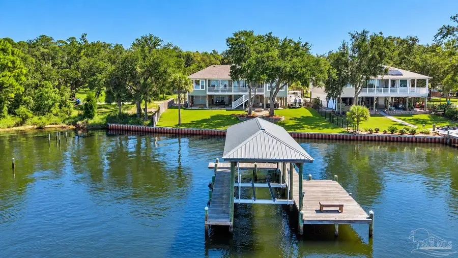 7677 Petersen Pt Rd, Milton, FL 32583 - #3